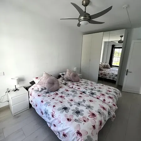 Casa Feliz - One Bedroom With Communal Pool