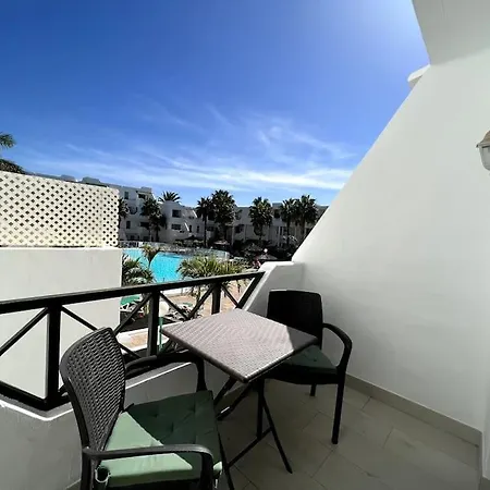 Casa Feliz - One Bedroom With Communal Pool