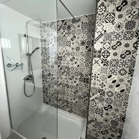 アパート Casa Feliz - One Bedroom With Communal Pool ティアス