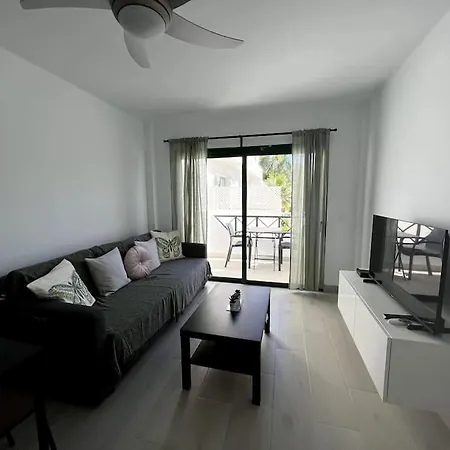 Casa Feliz - One Bedroom With Communal Pool