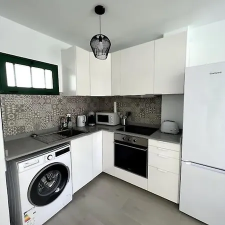 Casa Feliz - One Bedroom With Communal Pool アパート ティアス